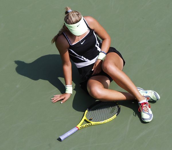 橄榄球明星选手受伤退赛,引发热议的简单介绍 橄榄球明星选手受伤退赛,引发热议的简单介绍