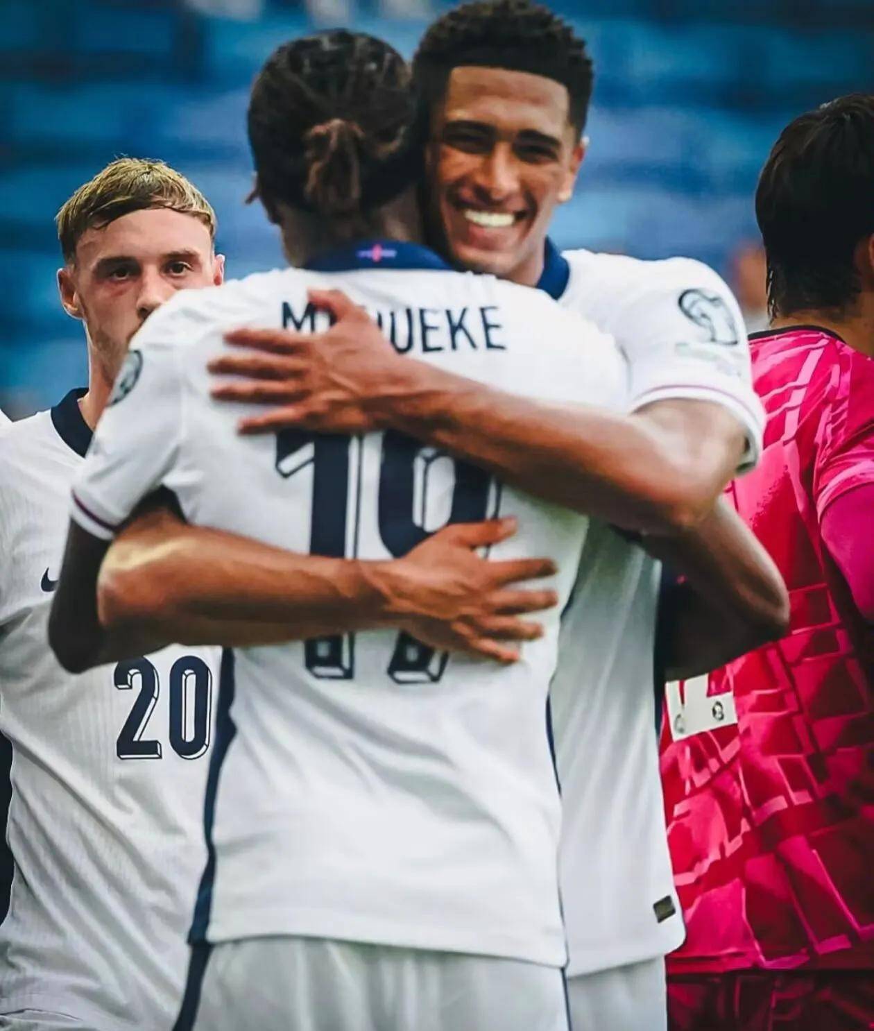 英格兰队险胜瑞典队，张本智和关键制胜的简单介绍