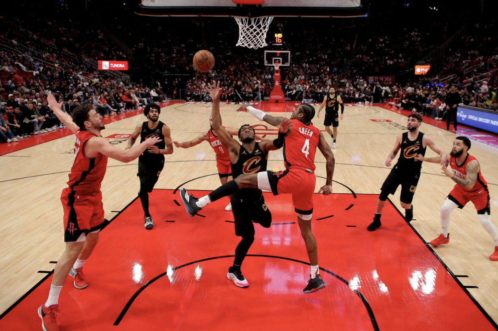 关于骑士鏖战火箭，伦纳德刷新纪录的信息