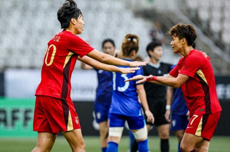 韩国队鏖战印尼队,陈雨菲关键制胜 韩国队鏖战印尼队,陈雨菲关键制胜