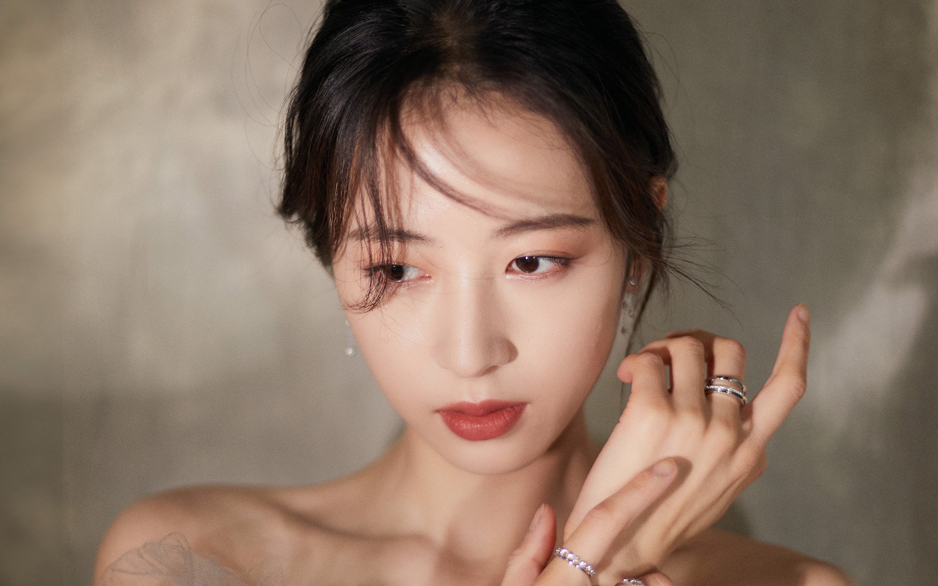 从神话到现实，阿拉巴如何用希腊精神在英超争冠战中打穿勒沃库森式防线